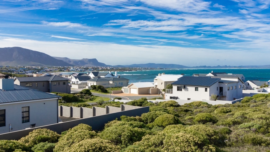 6 Bedroom Property for Sale in Kleinbaai Western Cape